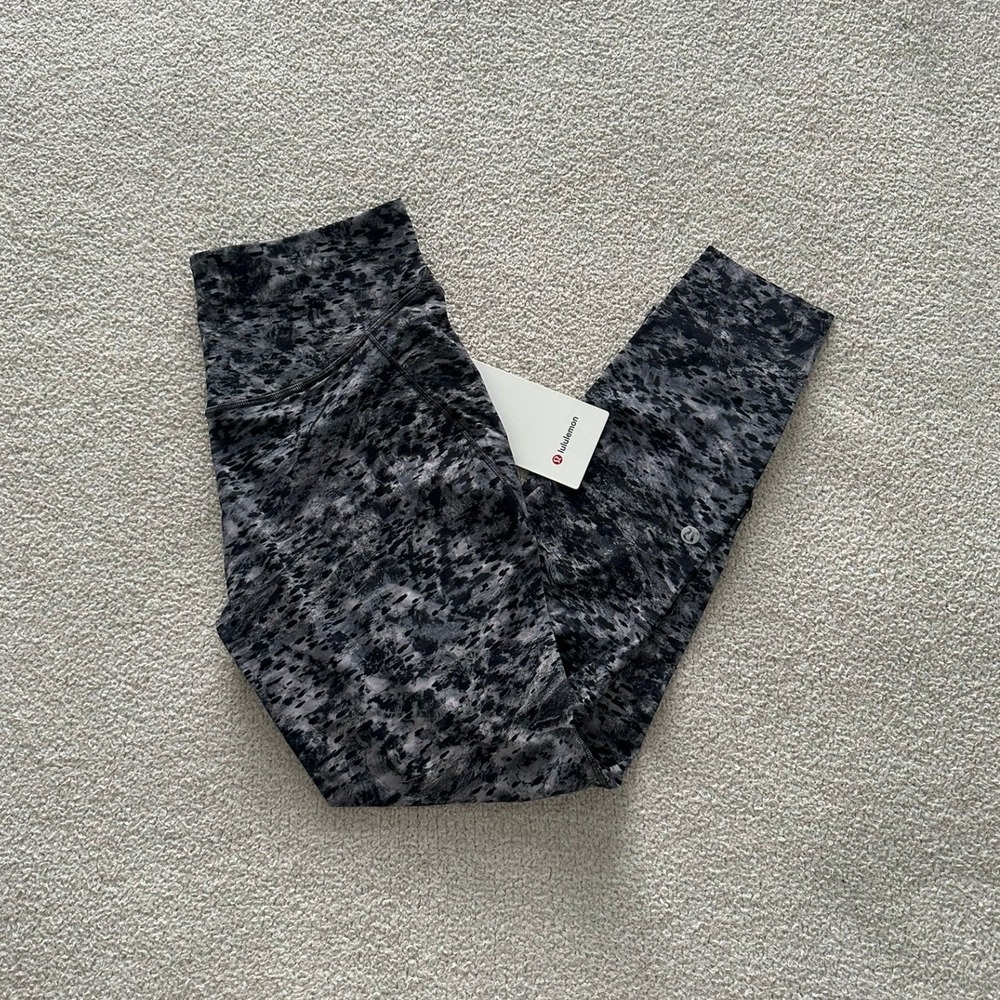NWT lululemon Base Pace HR Tight 25" size 8 in Estuary Grey Multi